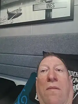 Snapshot of tomtom111111 chatting on October 14, 2025, 2:28 pm tomtom111111 online show from October 14, 2025, 2:28 pm