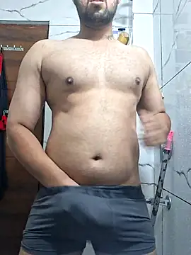 Snapshot of GYMBOY0071 chatting on October 30, 2025, 7:33 pm GYMBOY0071 online show from October 30, 2025, 7:33 pm