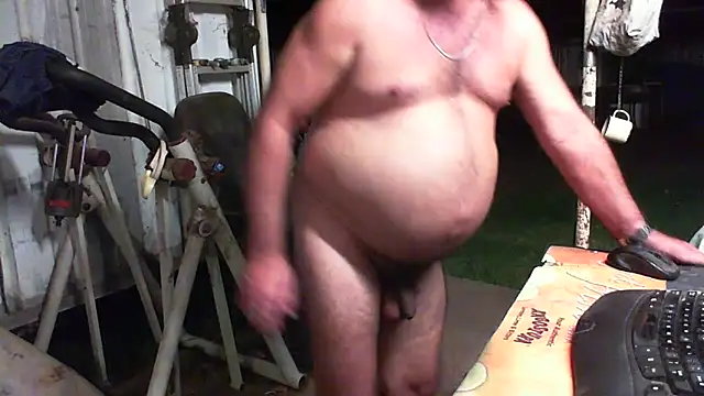 herbie010666 online show from February 25, 2025, 5:19 am