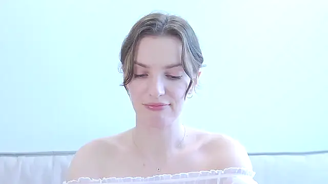 Snapshot of Beauty_Alex chatting on June 25, 2026, 3:26 am Beauty Alex online show from June 25, 2026, 3:26 am