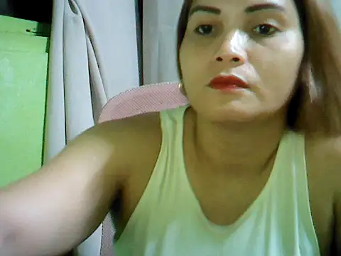 ashlylove25 online show from May 11, 2026, 10:38 am