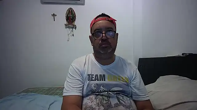 djtomxxx2777 online show from December 13, 2025, 8:37 pm