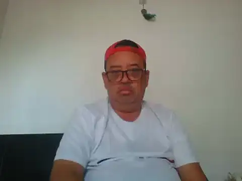 Snapshot of djtomxxx2777 chatting on February 3, 2025, 4:52 pm djtomxxx2777 online show from February 3, 2025, 4:52 pm