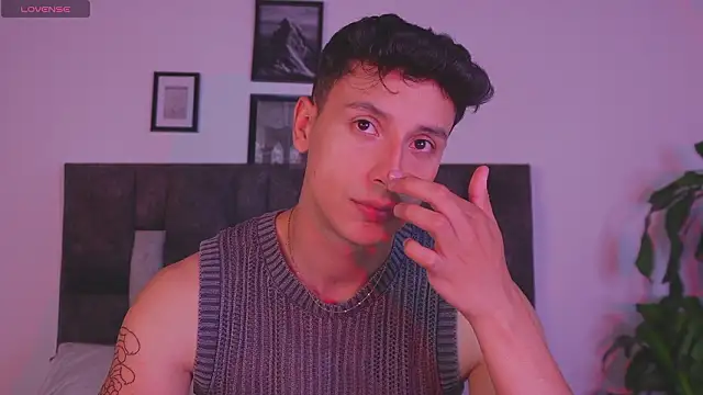 Snapshot of I_Gabriel chatting on March 23, 2026, 6:46 am I Gabriel online show from March 23, 2026, 6:46 am