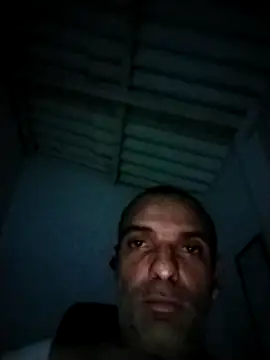 Snapshot of Henrifalcao chatting on October 11, 2025, 3:07 am Henrifalcao online show from October 11, 2025, 3:07 am