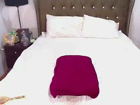 Snapshot of WomanofWorldTS chatting on January 17, 2026, 9:29 pm WomanofWorldTS online show from January 17, 2026, 9:29 pm