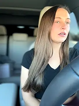 Snapshot of lunagirl13 chatting on October 24, 2025, 8:08 pm lunagirl13 online show from October 24, 2025, 8:08 pm