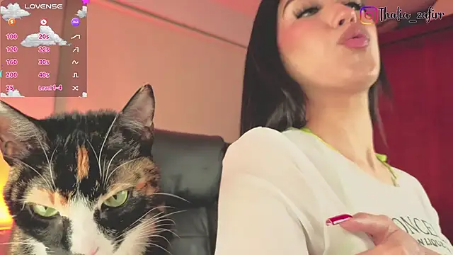 Snapshot of Laurent-Glass chatting on October 14, 2025, 10:42 pm Laurent-Glass online show from October 14, 2025, 10:42 pm