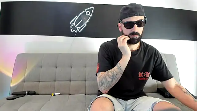 MattxFeet online show from December 26, 2024, 3:31 pm