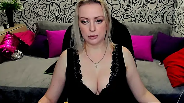 Snapshot of Hotdreamhere chatting on February 1, 2025, 1:51 pm Hotdreamhere online show from February 1, 2025, 1:51 pm