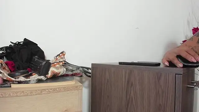 Hela wet online show from February 22, 2025, 3:47 pm