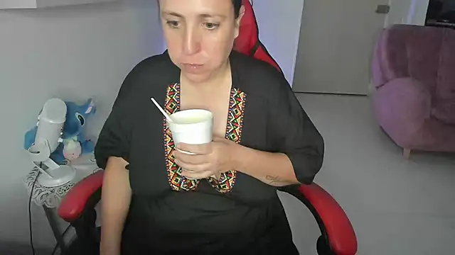 valery adams1 online show from February 8, 2025, 3:30 am