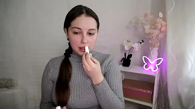 Snapshot of SweetPrincess_ chatting on March 17, 2026, 6:49 am SweetPrincess online show from March 17, 2026, 6:49 am