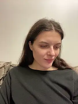 little belucci online show from February 8, 2025, 4:46 pm