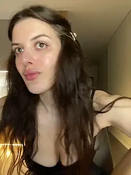 little belucci online show from January 31, 2025, 5:53 pm