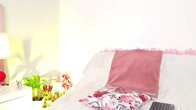 Snapshot of Anaa_Bellaa chatting on June 21, 2026, 1:06 pm Anaa Bellaa online show from June 21, 2026, 1:06 pm