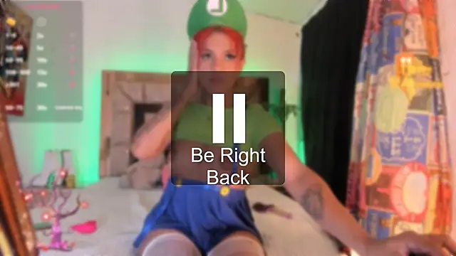 Snapshot of Sofia_waltonx chatting on October 23, 2025, 12:31 am Sofia waltonx online show from October 23, 2025, 12:31 am