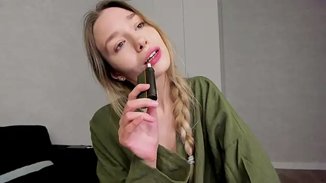 Snapshot of mary_shiota chatting on December 14, 2025, 3:17 pm mary shiota online show from December 14, 2025, 3:17 pm