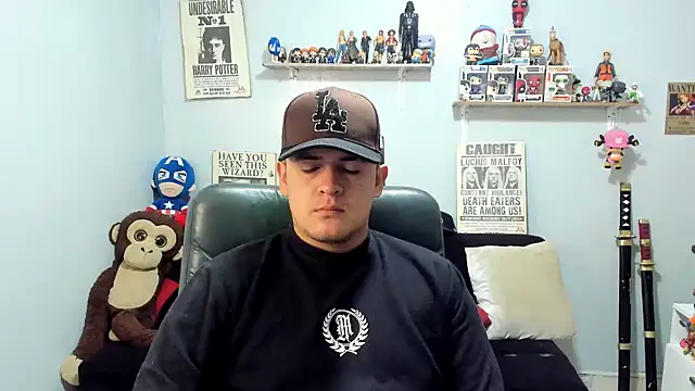Snapshot of ney_22 chatting on May 18, 2026, 3:39 pm ney 22 online show from May 18, 2026, 3:39 pm