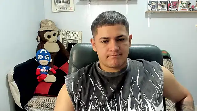 Snapshot of ney_22 chatting on May 15, 2026, 1:53 pm ney 22 online show from May 15, 2026, 1:53 pm