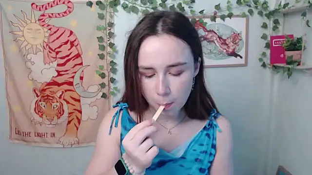 Snapshot of VeryVeryVeryShy_ chatting on July 17, 2026, 5:48 am VeryVeryVeryShy online show from July 17, 2026, 5:48 am