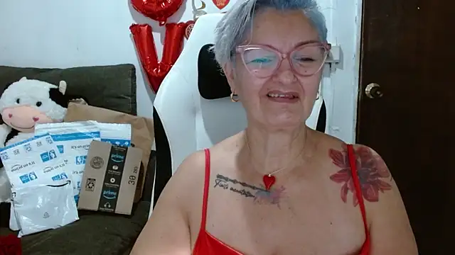 Snapshot of bety-cum2 chatting on February 14, 2026, 9:20 am bety-cum2 online show from February 14, 2026, 9:20 am