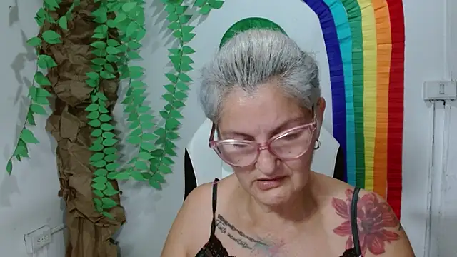 Snapshot of bety-cum2 chatting on March 11, 2026, 11:32 pm bety-cum2 online show from March 11, 2026, 11:32 pm