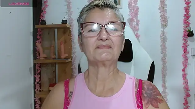bety-cum2 online show from August 7, 2026, 1:06 pm