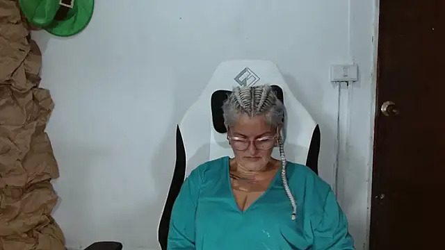 Snapshot of bety-cum2 chatting on March 1, 2026, 12:54 am bety-cum2 online show from March 1, 2026, 12:54 am