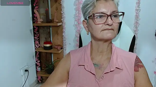 bety-cum2 online show from July 16, 2026, 7:33 pm