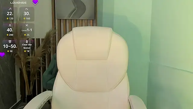 Snapshot of AndyWiilliams chatting on July 7, 2026, 10:35 pm AndyWiilliams online show from July 7, 2026, 10:35 pm