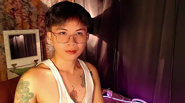 Snapshot of Sexy_Handsome_Drex chatting on February 2, 2025, 11:51 am Sexy Handsome Drex online show from February 2, 2025, 11:51 am