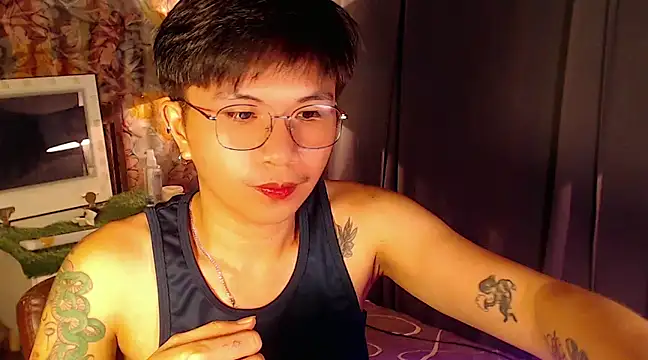 Snapshot of Sexy_Handsome_Drex chatting on February 13, 2025, 11:39 am Sexy Handsome Drex online show from February 13, 2025, 11:39 am