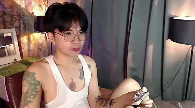 Snapshot of Sexy_Handsome_Drex chatting on January 24, 2025, 8:44 am Sexy Handsome Drex online show from January 24, 2025, 8:44 am