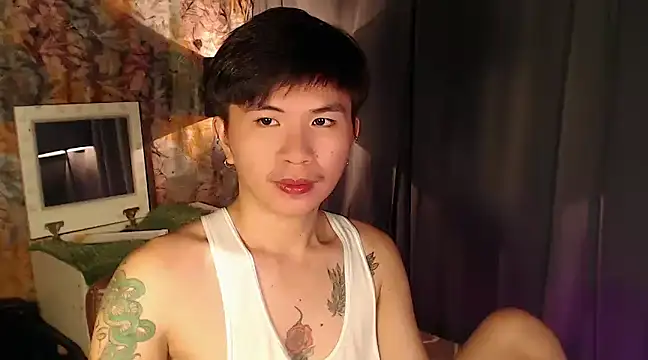 Snapshot of Sexy_Handsome_Drex chatting on February 19, 2025, 8:01 am Sexy Handsome Drex online show from February 19, 2025, 8:01 am