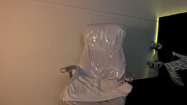 Snapshot of lauren_fit chatting on February 12, 2026, 5:34 pm lauren fit online show from February 12, 2026, 5:34 pm