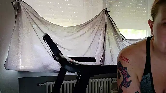 wetgerman 2 online show from May 4, 2026, 9:34 am