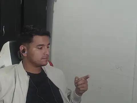 kylian 07 online show from February 13, 2026, 1:49 am