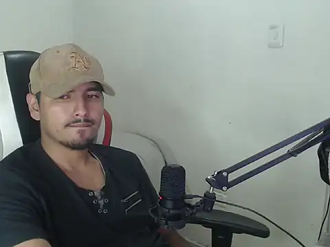 Snapshot of kylian_07 chatting on August 4, 2026, 2:38 am kylian 07 online show from August 4, 2026, 2:38 am