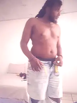 Snapshot of BigBlacBoyD chatting on December 14, 2025, 1:39 pm BigBlacBoyD online show from December 14, 2025, 1:39 pm