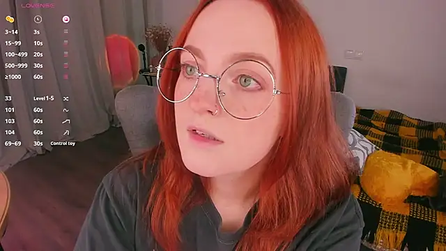 Snapshot of Alice_CutePerv chatting on October 23, 2025, 1:32 pm Alice CutePerv online show from October 23, 2025, 1:32 pm