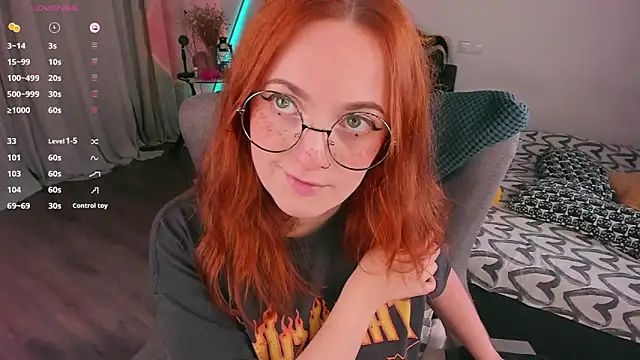 Snapshot of Alice_CutePerv chatting on September 26, 2025, 2:35 pm Alice CutePerv online show from September 26, 2025, 2:35 pm