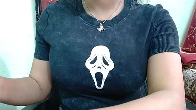 Snapshot of sweet-alia chatting on April 9, 2026, 12:11 pm sweet-alia online show from April 9, 2026, 12:11 pm