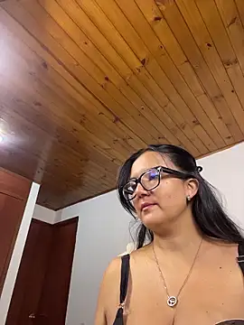 Snapshot of SWEETLILY18 chatting on July 14, 2026, 1:39 pm SWEETLILY18 online show from July 14, 2026, 1:39 pm