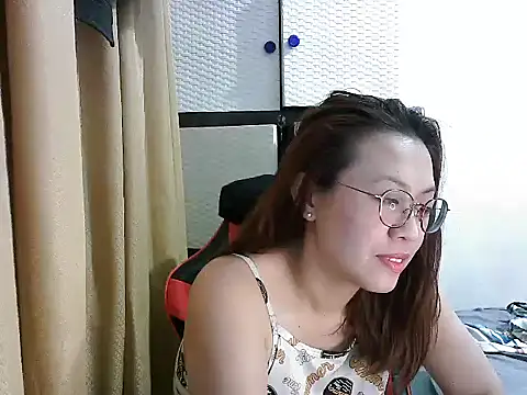 crizzybel online show from October 6, 2025, 5:02 pm