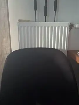 dollssfr online show from April 20, 2026, 6:31 pm