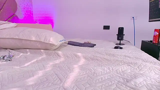 Snapshot of leon_gaby chatting on November 20, 2025, 7:25 pm leon gaby online show from November 20, 2025, 7:25 pm