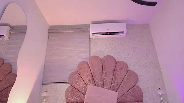 Snapshot of leon_gaby chatting on August 5, 2026, 7:19 pm leon gaby online show from August 5, 2026, 7:19 pm