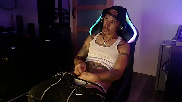 Snapshot of inc25cb@xh chatting on October 18, 2025, 8:16 am inc25cbxh online show from October 18, 2025, 8:16 am