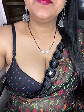 Snapshot of Zoya_Varma004 chatting on March 17, 2026, 6:11 pm Zoya Varma004 online show from March 17, 2026, 6:11 pm